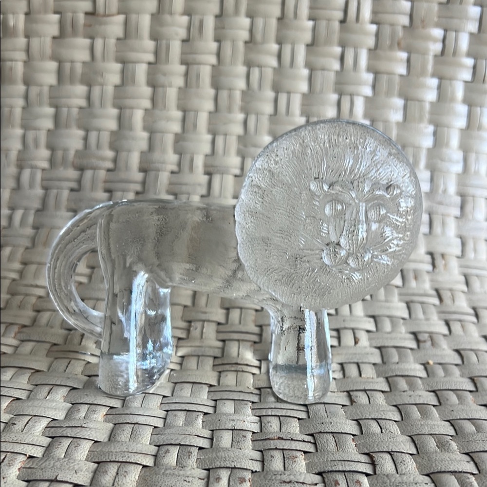 Boda Sweden Clear Glass Lion Figurine art glass